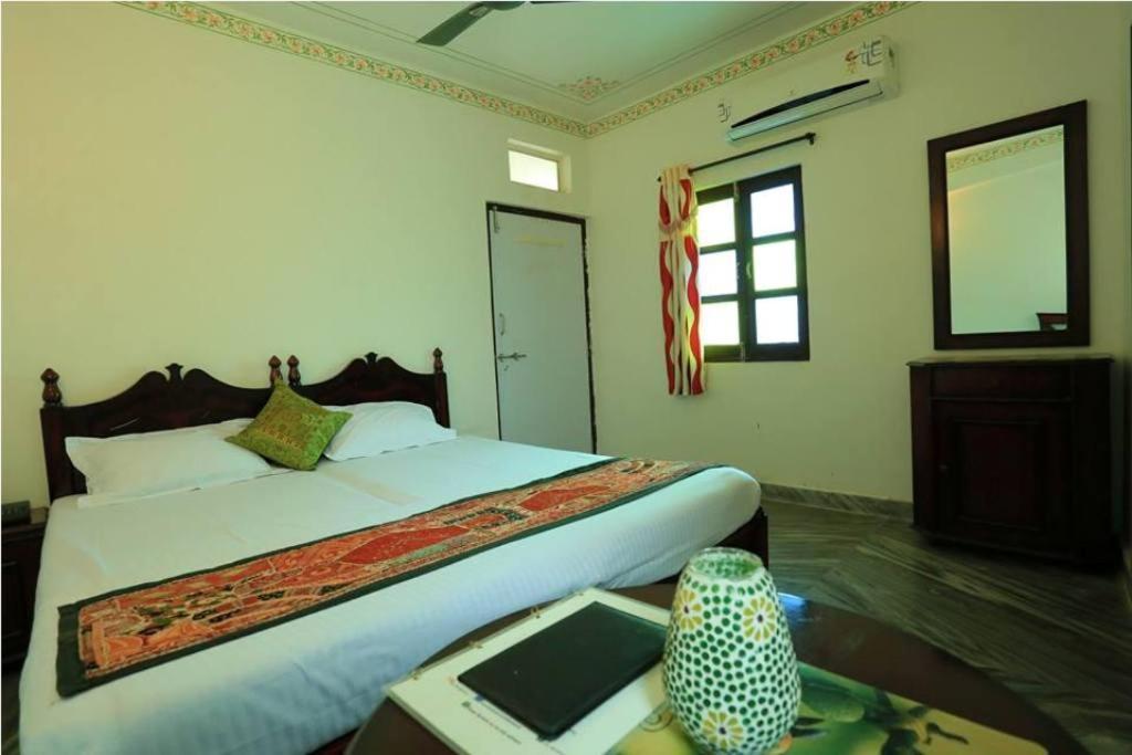 Hotel Janak Niwas Udaipur Dış mekan fotoğraf