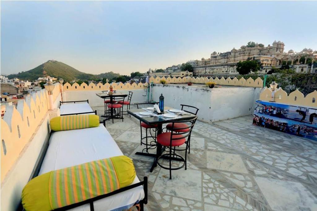 Hotel Janak Niwas Udaipur Dış mekan fotoğraf